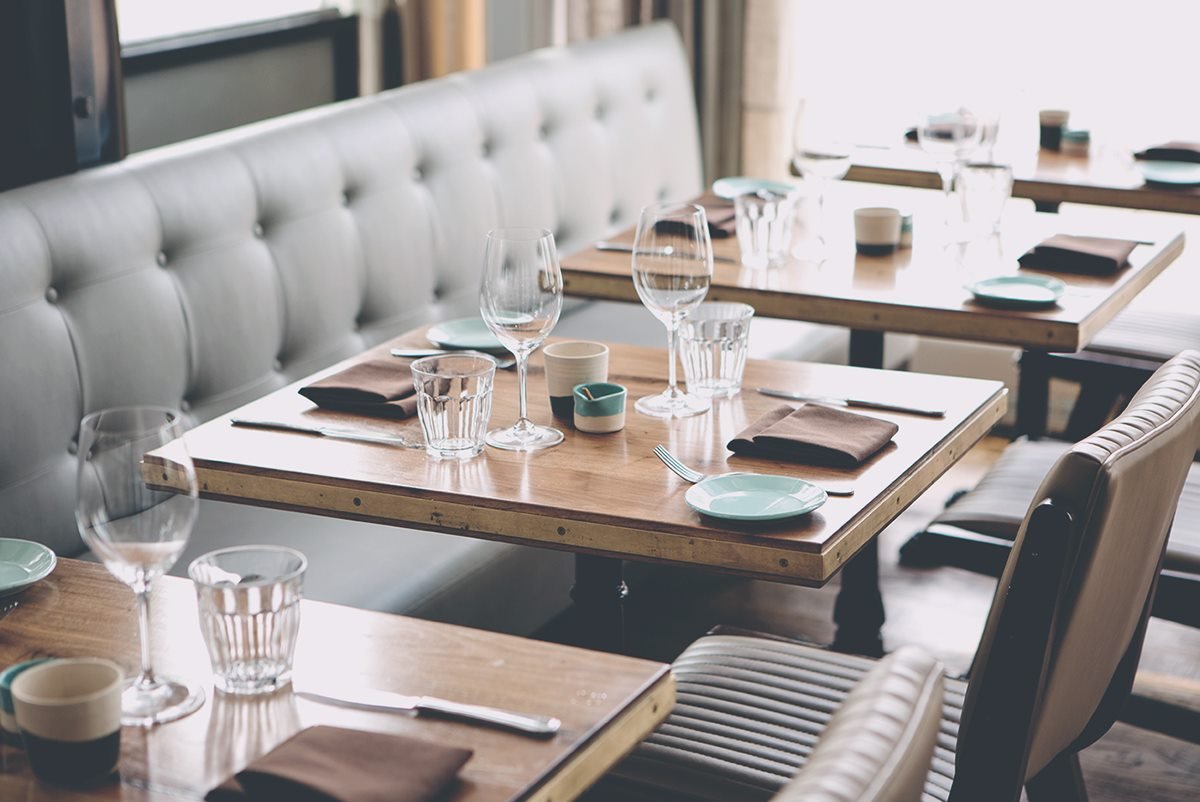 5組高級西餐廳品牌VI設計案例合集，西餐廳品牌vi設計，餐飲vi設計，深圳vi設計，深圳視覺識別系統設計，左右格局