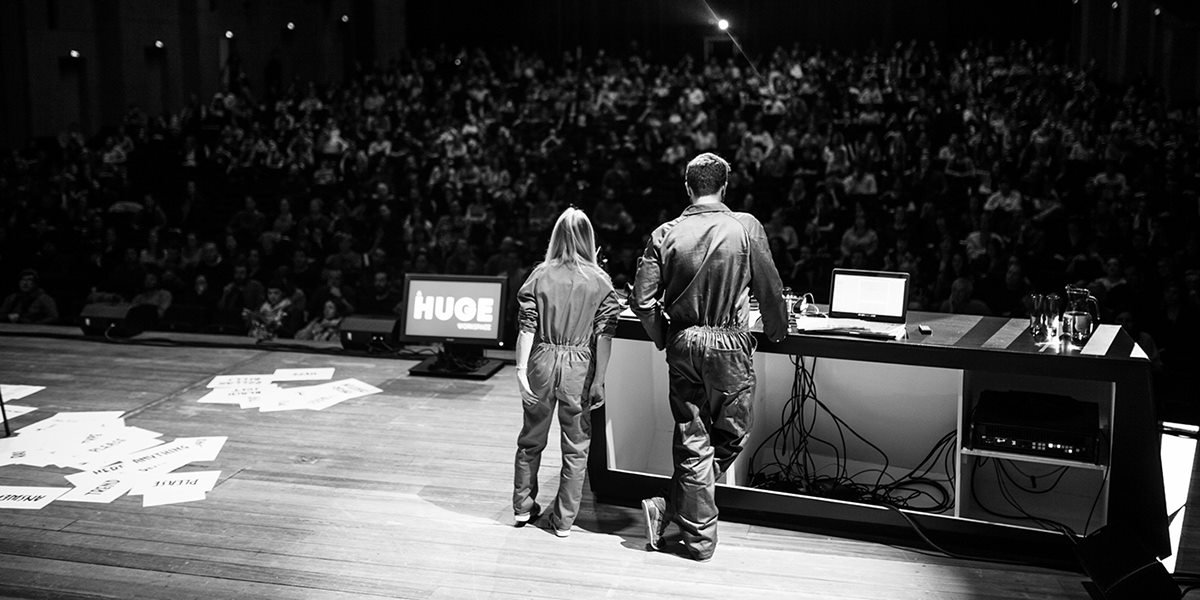 Integrated互聯網2015年度VI設計 場景實拍