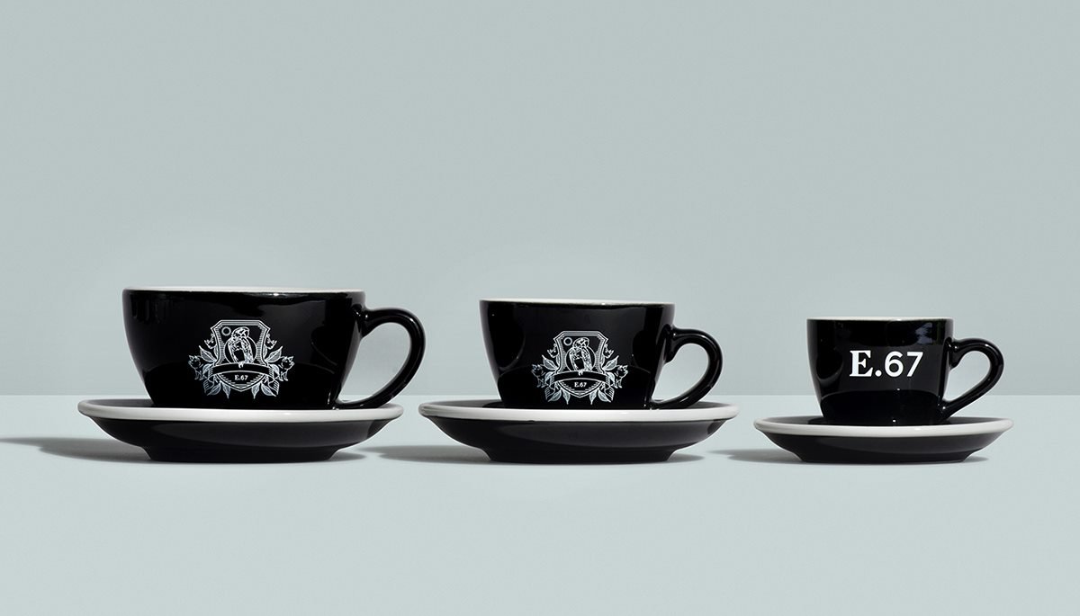 BANKERS BAR水吧VI設計 標志應用展示