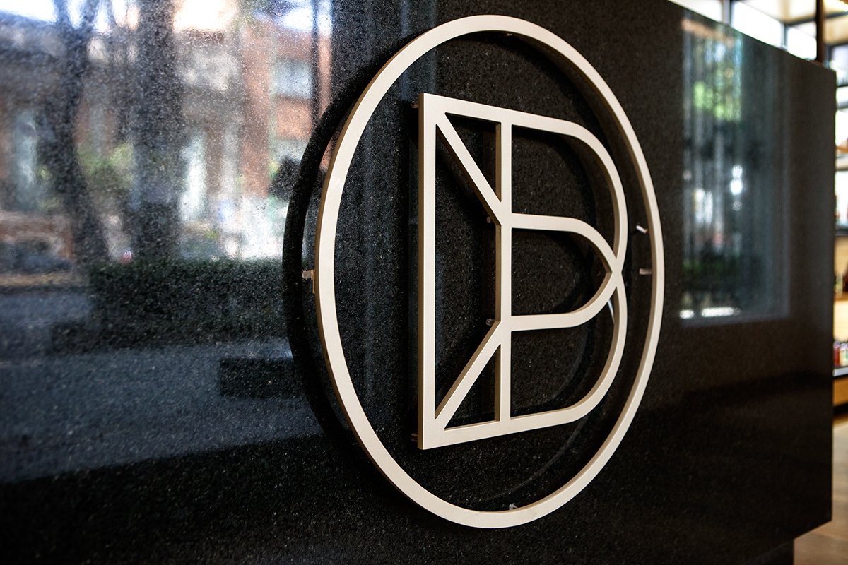 Balmoria美容產(chǎn)品VI形象 標志應用