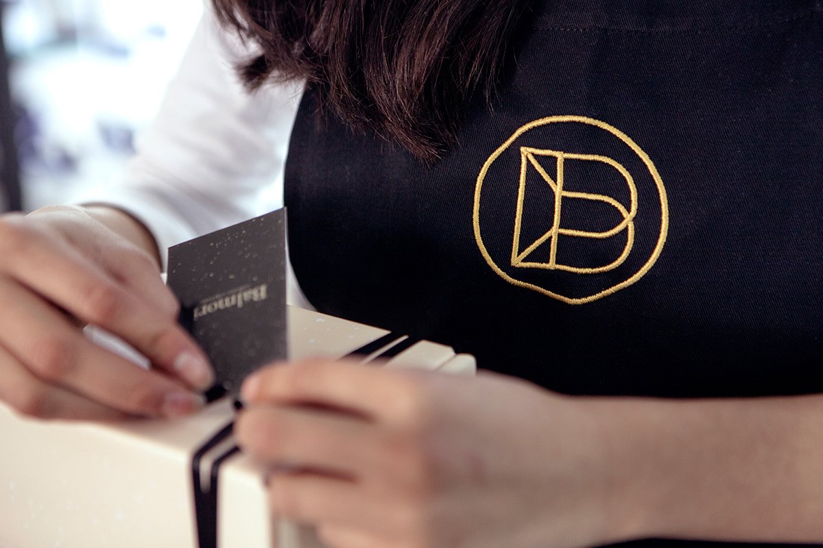 Balmoria美容產(chǎn)品VI形象 服裝設計