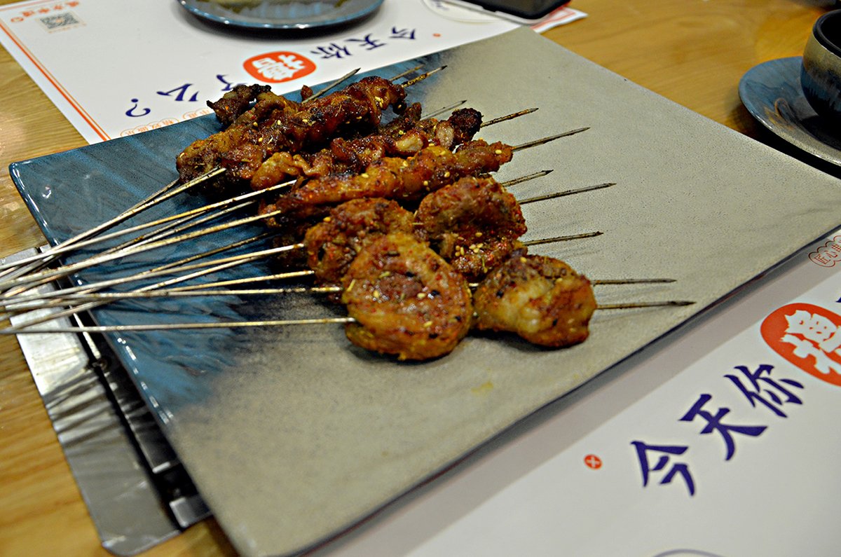 深圳Vi設計 深圳Vi策劃 盛京串道烤串VI形象設計 場景拍攝