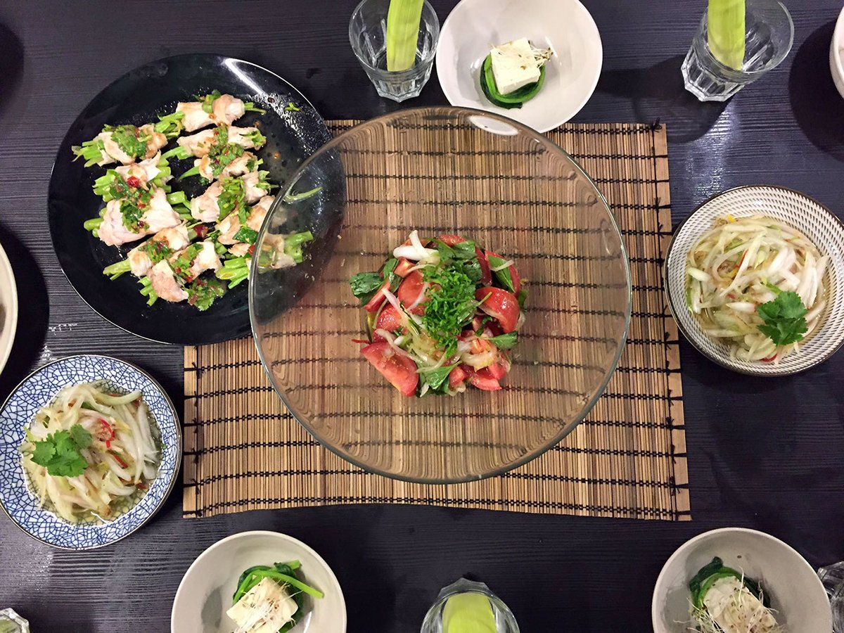 深圳VI設計 深圳VI策劃 坪林街左邊餐廳VI形象 場景實拍