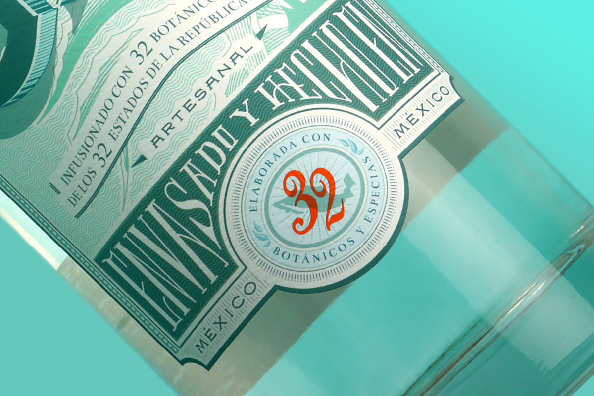 深圳品牌設計 深圳品牌策劃 Gracias a Dios杜松子酒VI形象設計 瓶體展示