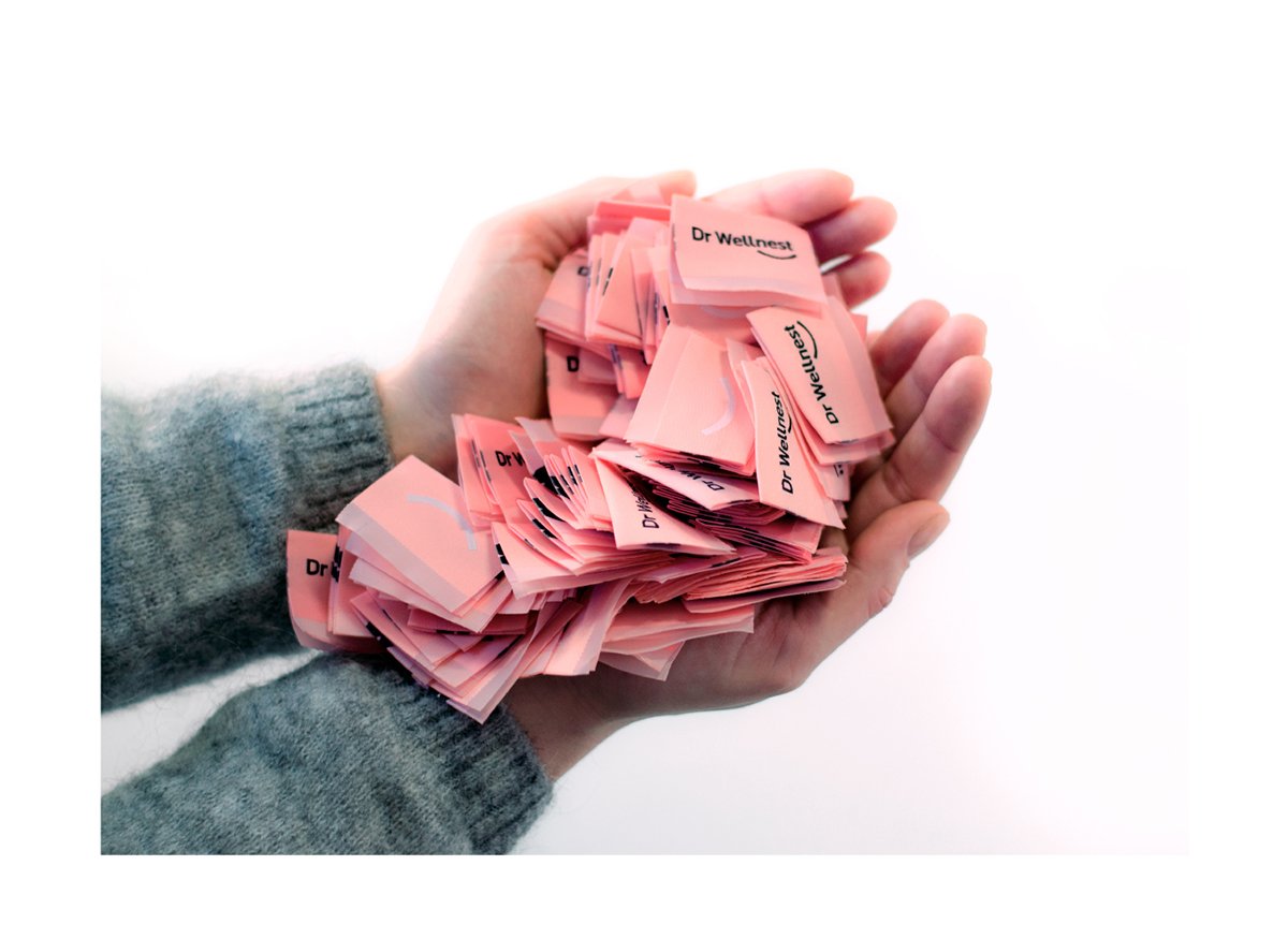 品牌色在高端服飾品牌的品牌設(shè)計中影響深遠(yuǎn) VI設(shè)計、品牌設(shè)計、標(biāo)志設(shè)計、名片設(shè)計、品牌形象設(shè)計、家居品牌形象、形象設(shè)計