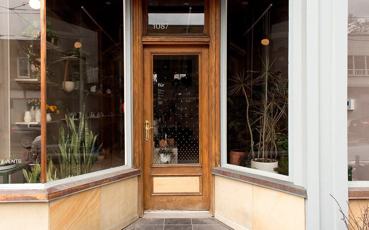 Flùr精品花店品牌vi設(shè)計(jì)案例欣賞，vi設(shè)計(jì)，深圳vi設(shè)計(jì)，花店vi設(shè)計(jì)，名片設(shè)計(jì)，標(biāo)志設(shè)計(jì)，左右格局