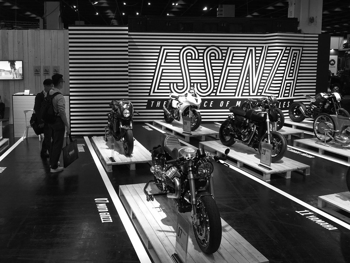 Essenza 國際摩托車賽品牌VI設(shè)計(jì)欣賞 Essenza 國際摩托車賽品牌VI設(shè)計(jì)欣賞,摩托車文化,摩托車賽視覺識別設(shè)計(jì),摩托車賽品牌形象設(shè)計(jì),深圳VI設(shè)計(jì),左右格局