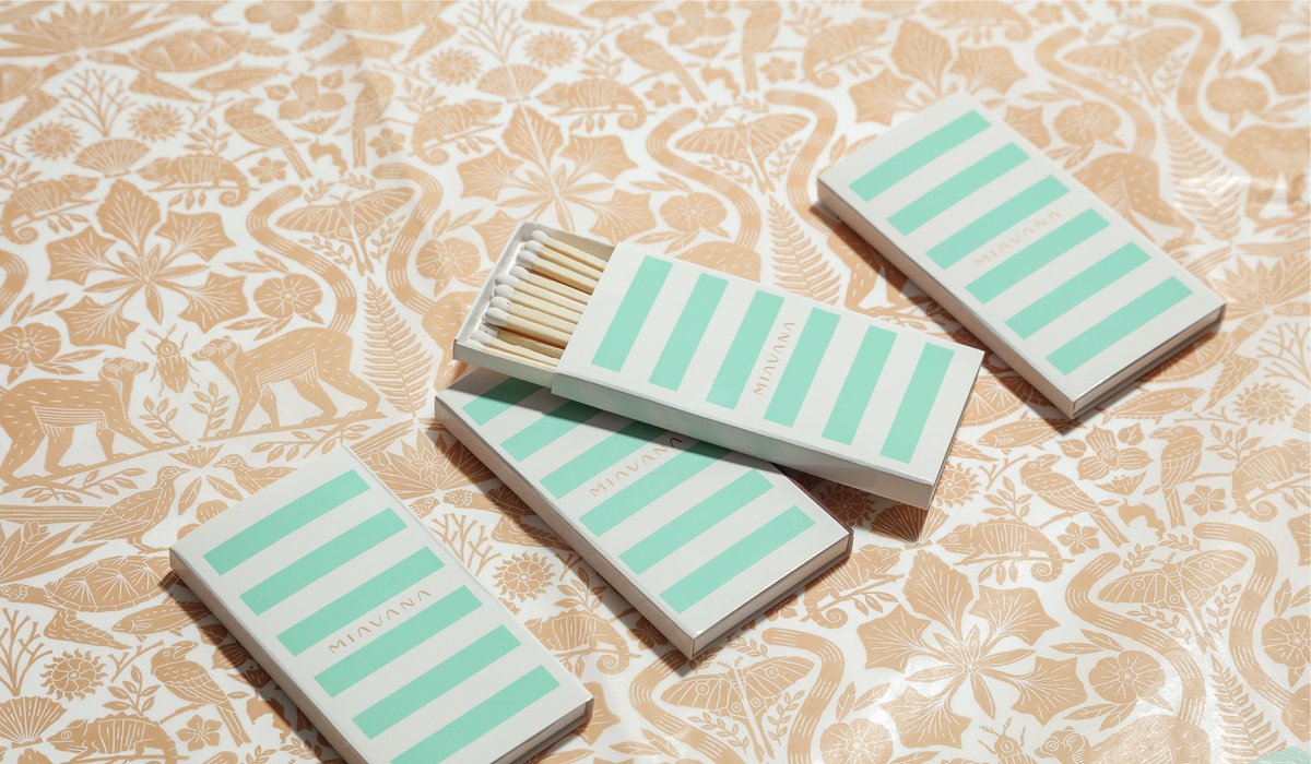 Miavana沙灘生態(tài)保護區(qū)品牌VI設計欣賞 Miavana沙灘生態(tài)保護區(qū)品牌VI設計欣賞,旅游景點品牌VI設計,深圳VI設計,深圳品牌視覺識別設計,名片設計,標志設計,畫冊設計,左右格局