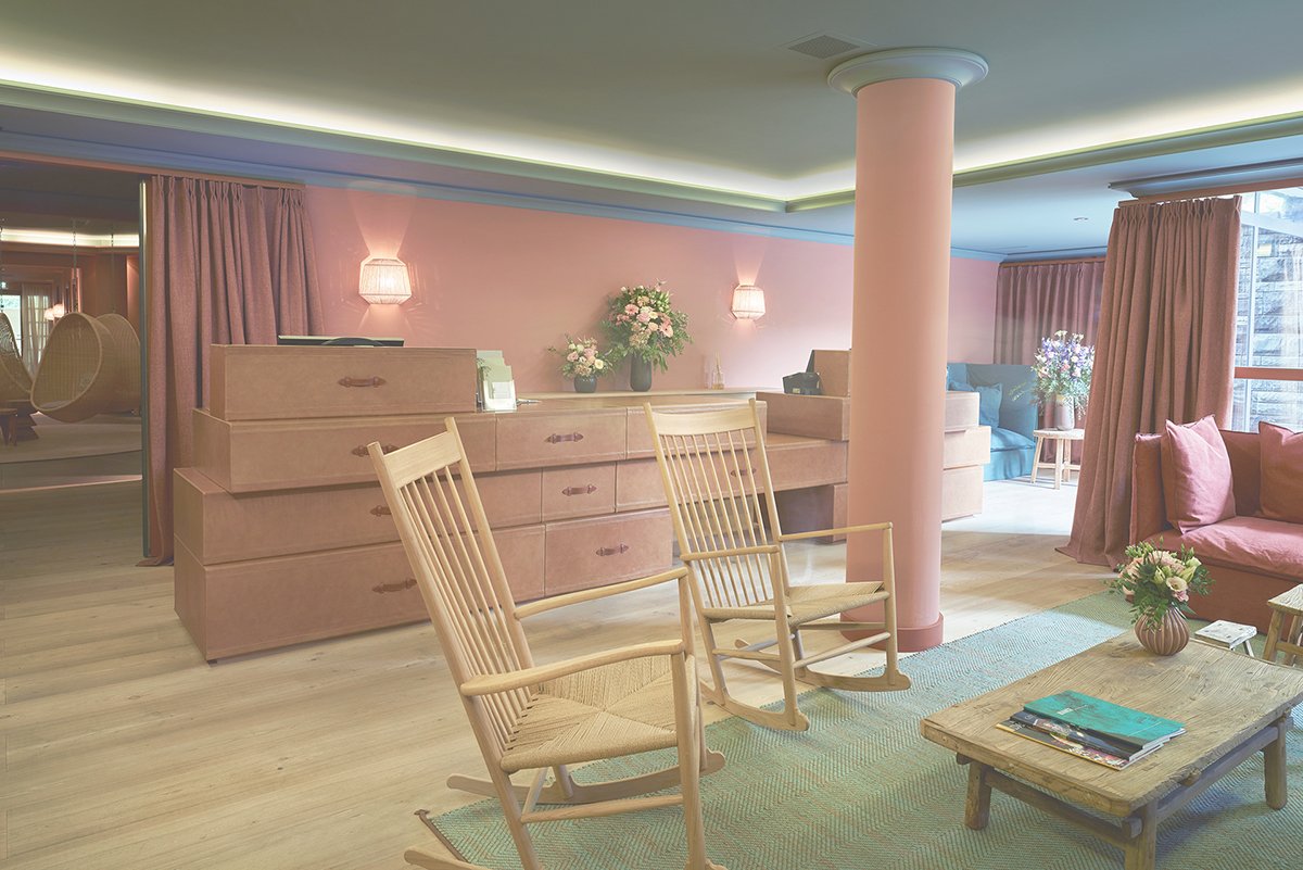 Le Grand Spa水療會所品牌VI設(shè)計(jì)欣賞 Le Grand Spa水療會所品牌VI設(shè)計(jì)欣賞,酒店VI設(shè)計(jì),酒店空間設(shè)計(jì),酒店視覺形象設(shè)計(jì),會所空間設(shè)計(jì),水療會所VI設(shè)計(jì),深圳VI設(shè)計(jì),深圳酒店VI設(shè)計(jì),深圳品牌視覺識別設(shè)計(jì),左右格局