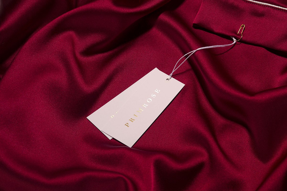 服裝品牌VI設(shè)計，深圳VI設(shè)計，深圳品牌識別設(shè)計，深圳品牌視覺識別塑造，深圳包裝設(shè)計，左右格局