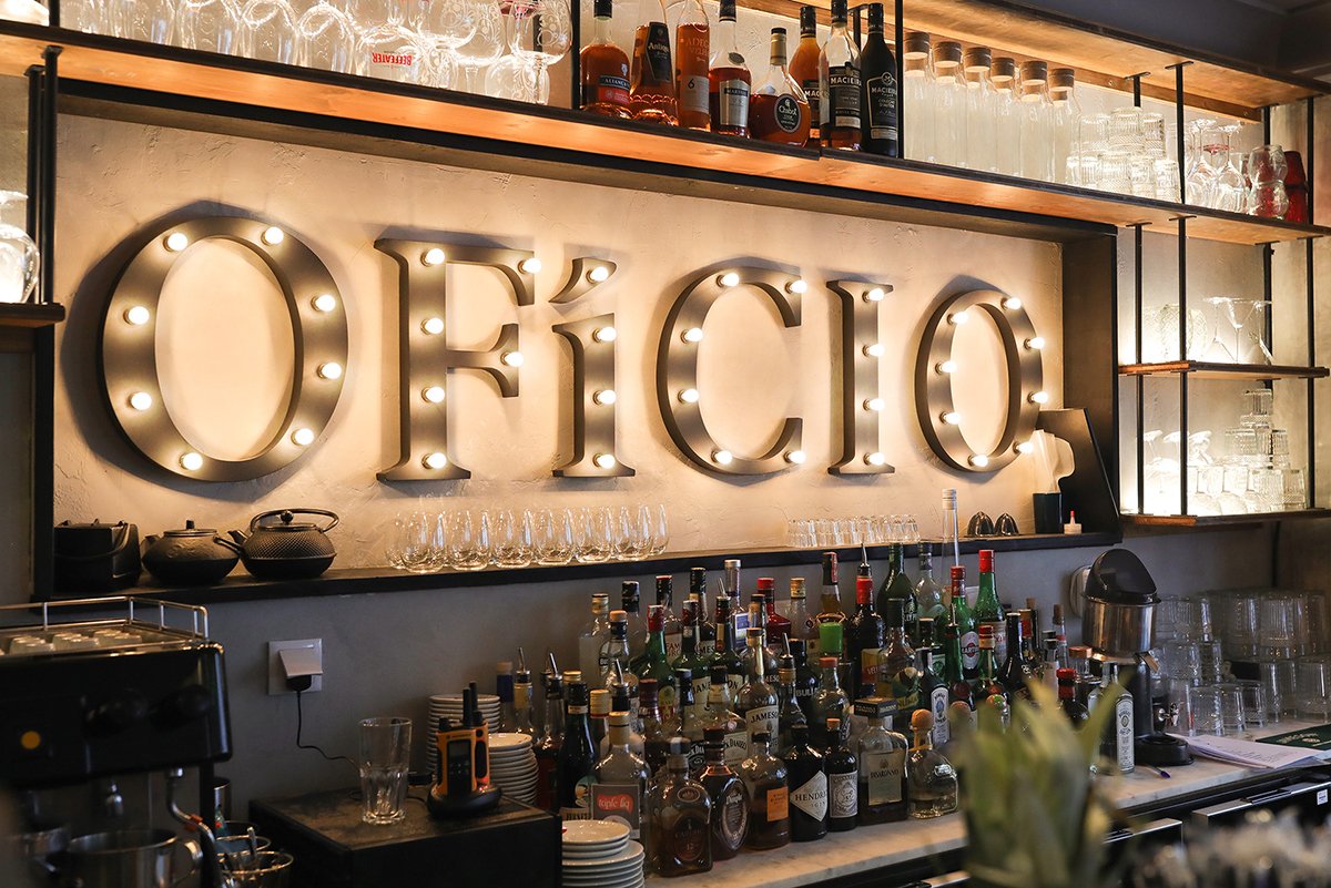 餐飲高端VI設計案例和VI手冊設計欣賞 餐飲高端VI設計案例和VI手冊設計欣賞,高端VI設計,VI設計,餐飲VI設計,深圳VI設計,企業VI設計,左右格局