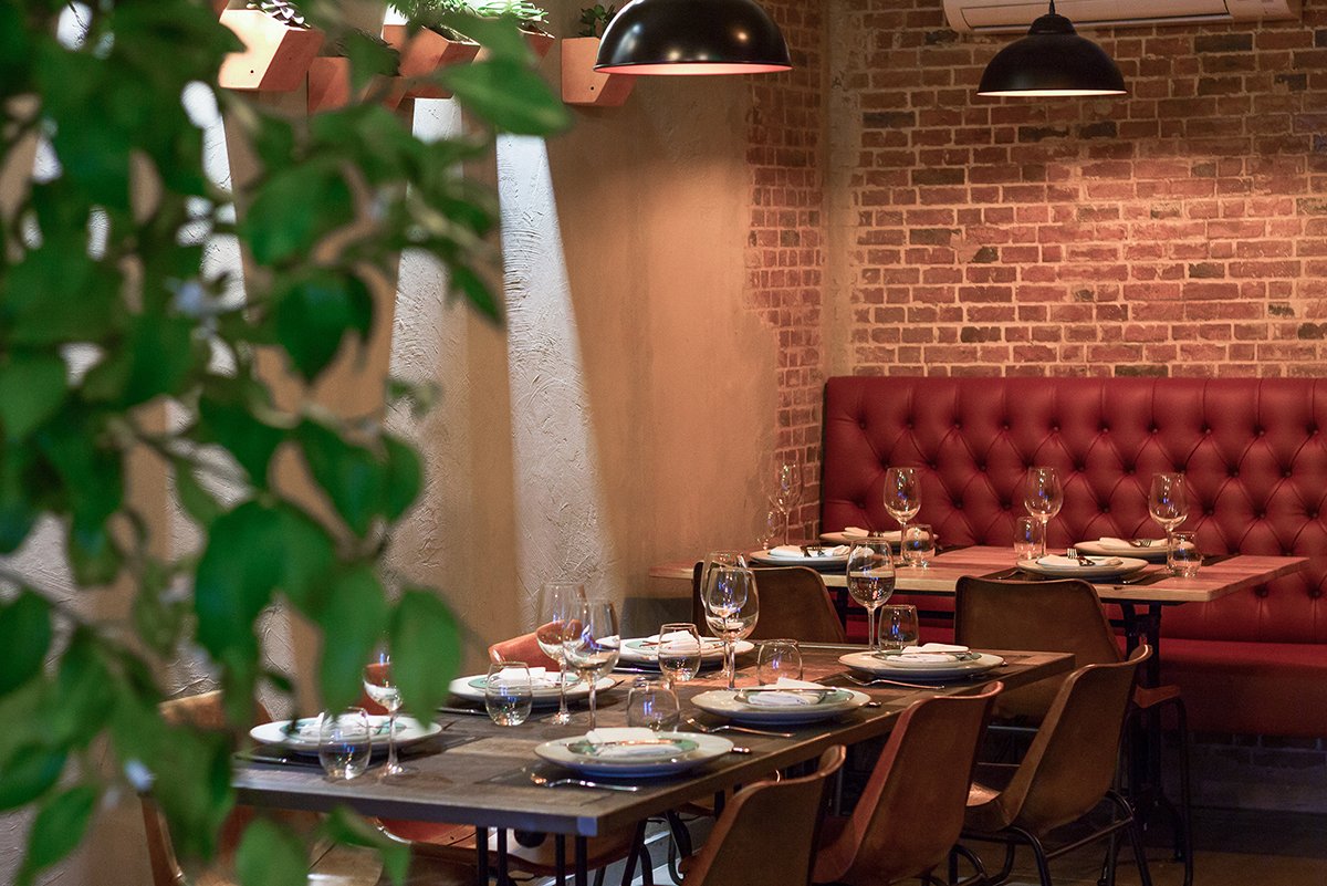 餐飲高端VI設計案例和VI手冊設計欣賞 餐飲高端VI設計案例和VI手冊設計欣賞,高端VI設計,VI設計,餐飲VI設計,深圳VI設計,企業VI設計,左右格局