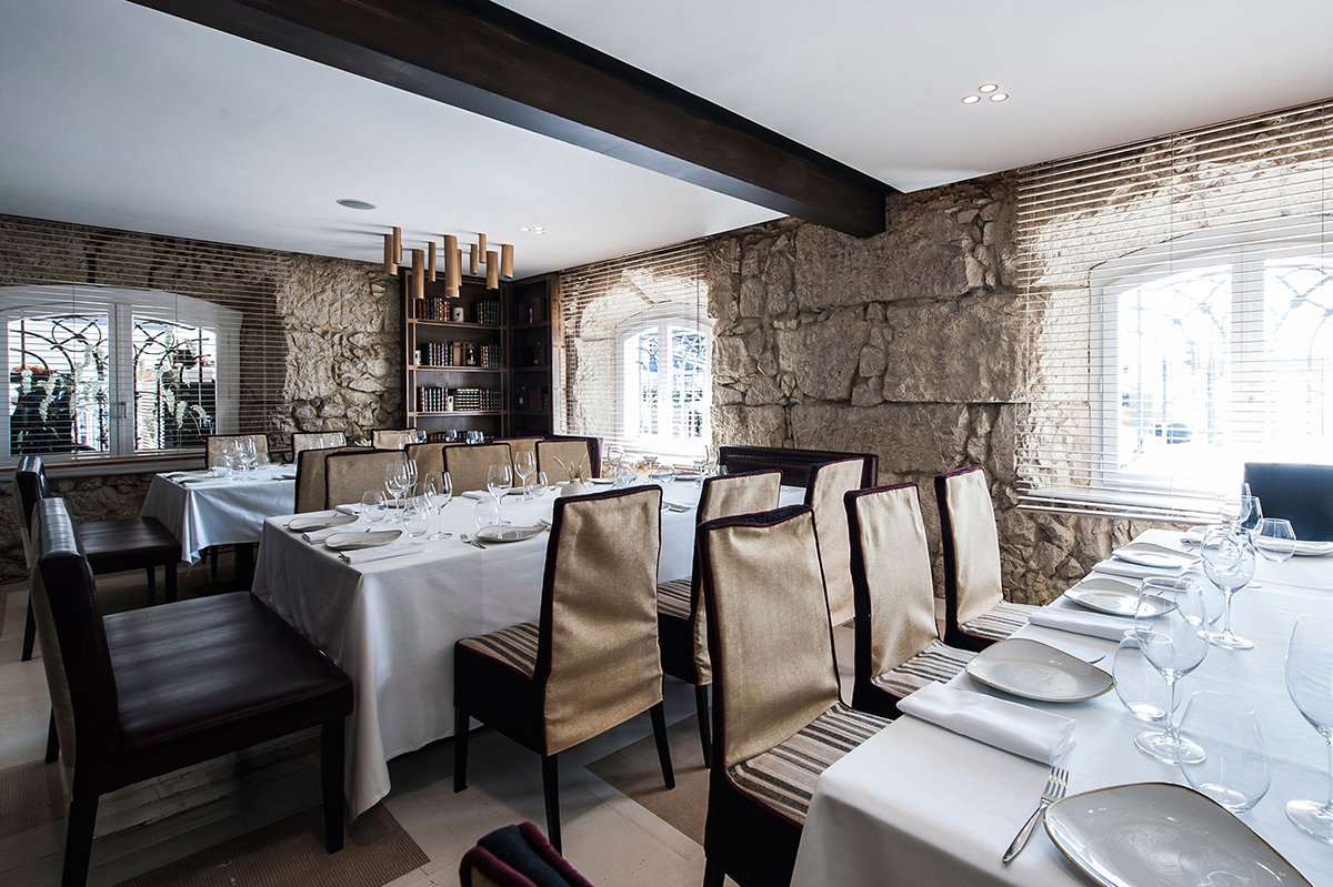 國外高端餐廳應用vi設計 國外高端餐廳應用vi設計,vi設計,餐廳vi設計,高端vi設計,餐廳應用vi設計,深圳vi設計,左右格局