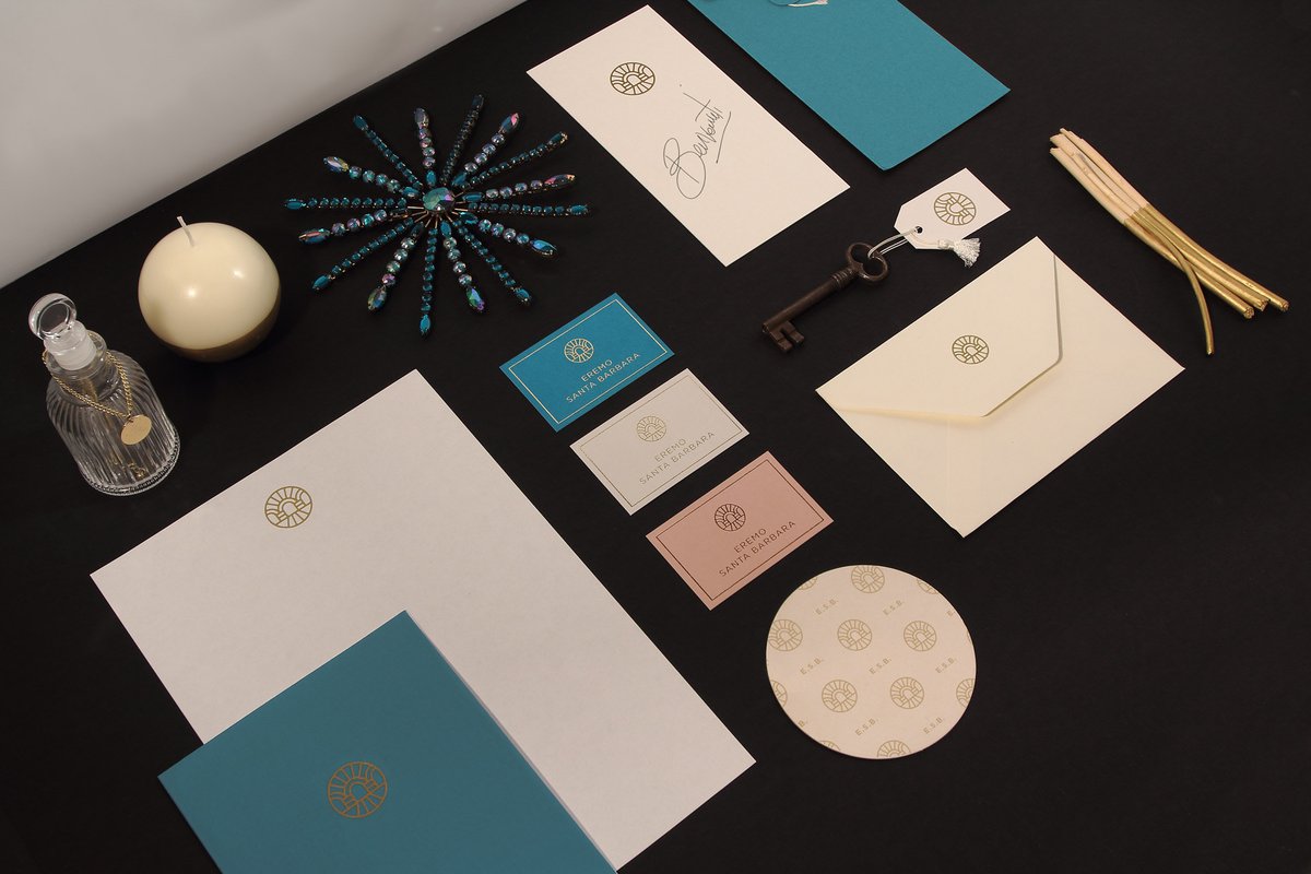 國外民宿酒店品牌vi設(shè)計(jì)和標(biāo)志設(shè)計(jì) 國外民宿酒店品牌vi設(shè)計(jì)和標(biāo)志設(shè)計(jì),品牌設(shè)計(jì),品牌vi設(shè)計(jì),標(biāo)志設(shè)計(jì),酒店vi設(shè)計(jì),民宿vi設(shè)計(jì),深圳vi設(shè)計(jì),左右格局