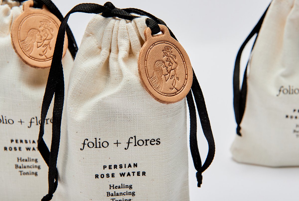 護膚品 Folio + Flores 品牌vi設計—標識設計的戰略性意義 護膚品 Folio + Flores 品牌vi設計—標識設計的戰略性意義,vi設計,標識設計,化妝品品牌vi設計,企業vi設計,品牌vi設計,化妝品vi設計,vi品牌策劃,深圳vi設計,左右格局