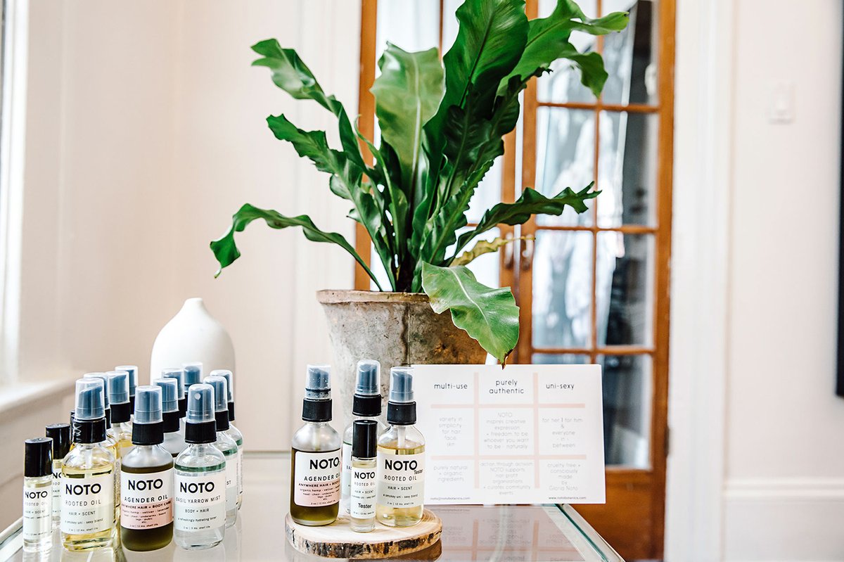 護膚品 Folio + Flores 品牌vi設計—標識設計的戰略性意義 護膚品 Folio + Flores 品牌vi設計—標識設計的戰略性意義,vi設計,標識設計,化妝品品牌vi設計,企業vi設計,品牌vi設計,化妝品vi設計,vi品牌策劃,深圳vi設計,左右格局