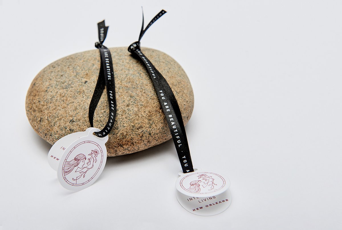 護膚品 Folio + Flores 品牌vi設計—標識設計的戰略性意義 護膚品 Folio + Flores 品牌vi設計—標識設計的戰略性意義,vi設計,標識設計,化妝品品牌vi設計,企業vi設計,品牌vi設計,化妝品vi設計,vi品牌策劃,深圳vi設計,左右格局