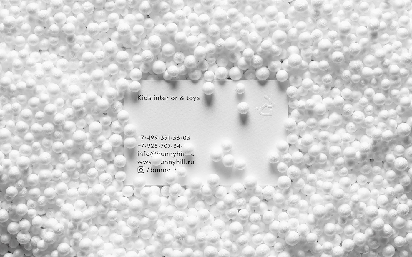 “兔寶寶山”兒童玩具品牌vi設(shè)計(jì)和網(wǎng)站設(shè)計(jì)欣賞，家居vi設(shè)計(jì)，深圳vi設(shè)計(jì)，網(wǎng)站設(shè)計(jì)，左右格局