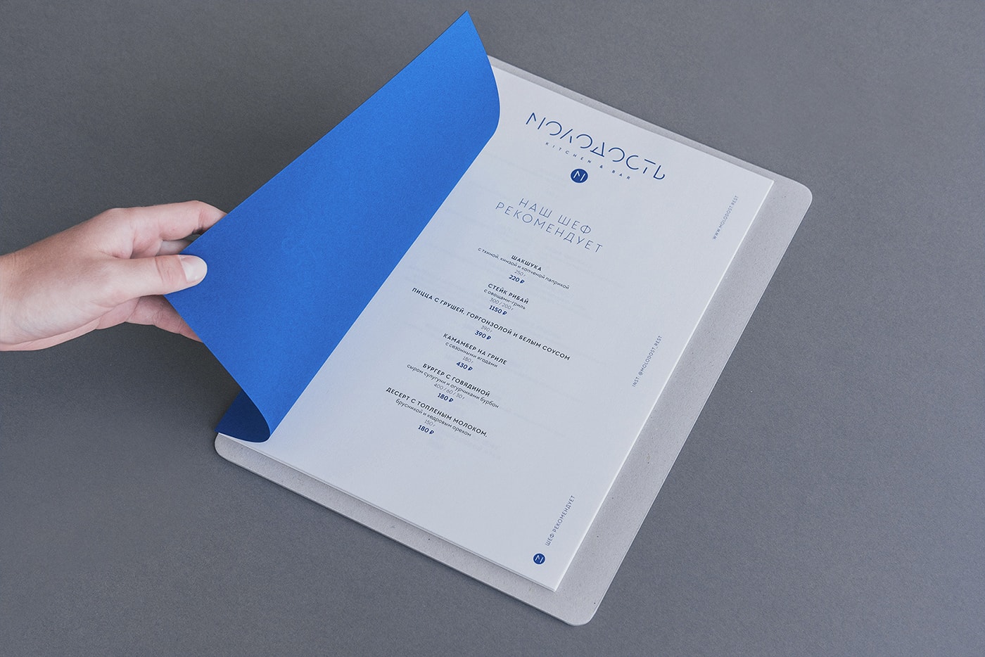 MOLODOTT 青年餐飲品牌VI設(shè)計(jì)——插圖標(biāo)識(shí)的應(yīng)用，餐飲VI設(shè)計(jì)，品牌標(biāo)識(shí)設(shè)計(jì)，深圳VI設(shè)計(jì)，左右格局