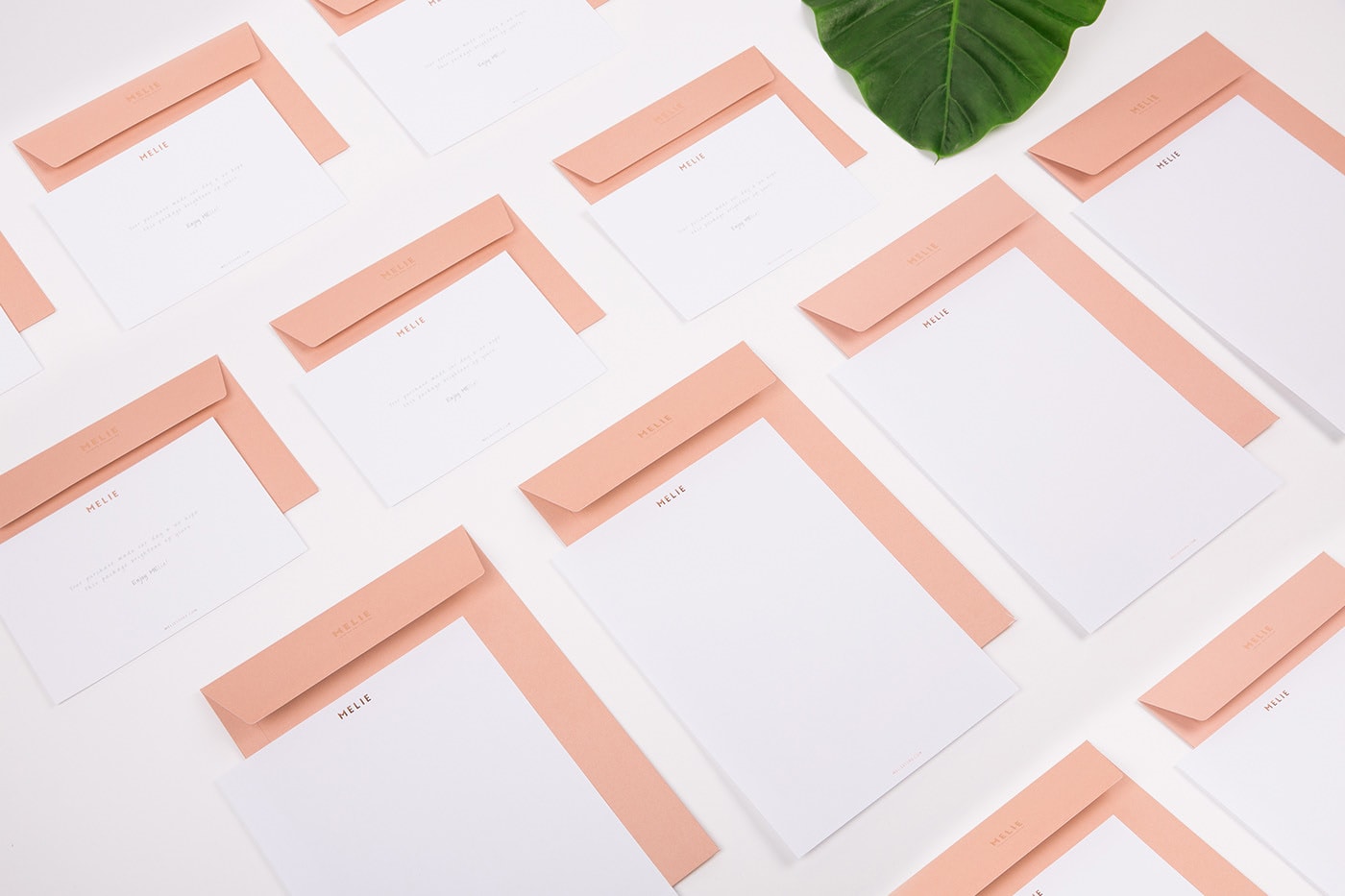 頂級時尚MELIE服裝品牌形象全案策劃 服飾VI設計,服裝品牌全案策劃,深圳VI設計,左右格局