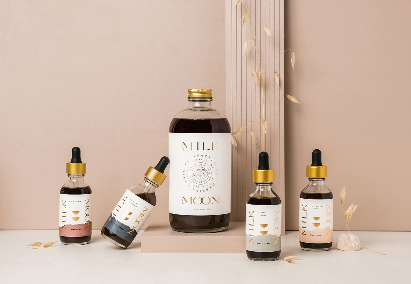 Milk Moon 女性藥妝化妝品品牌VI形象設計 化妝品VI設計,VI形象設計,深圳VI設計,左右格局